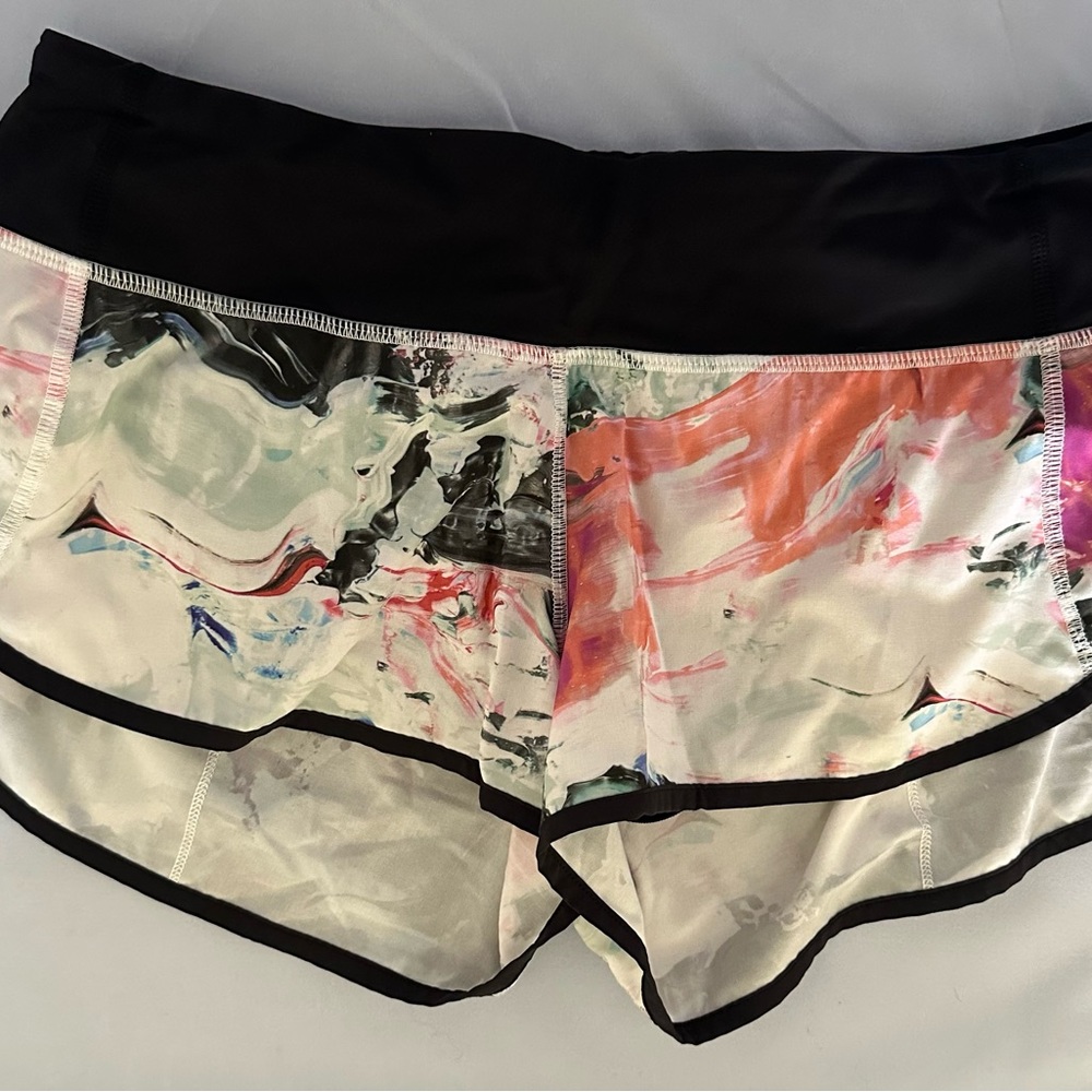 Lululemon speed up short size 6